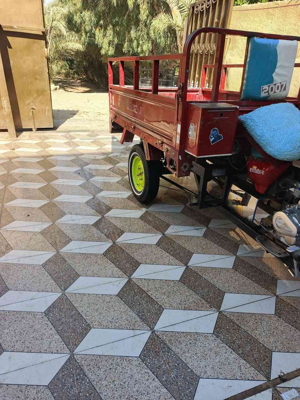 سلام عليكم  هاي موديل 21 رقم انكليزي معمره ماعيزه برغي كدام عينك جارده قليل مداور شوكت ميعجبك هاذه رقمي بي وتساب ***********
