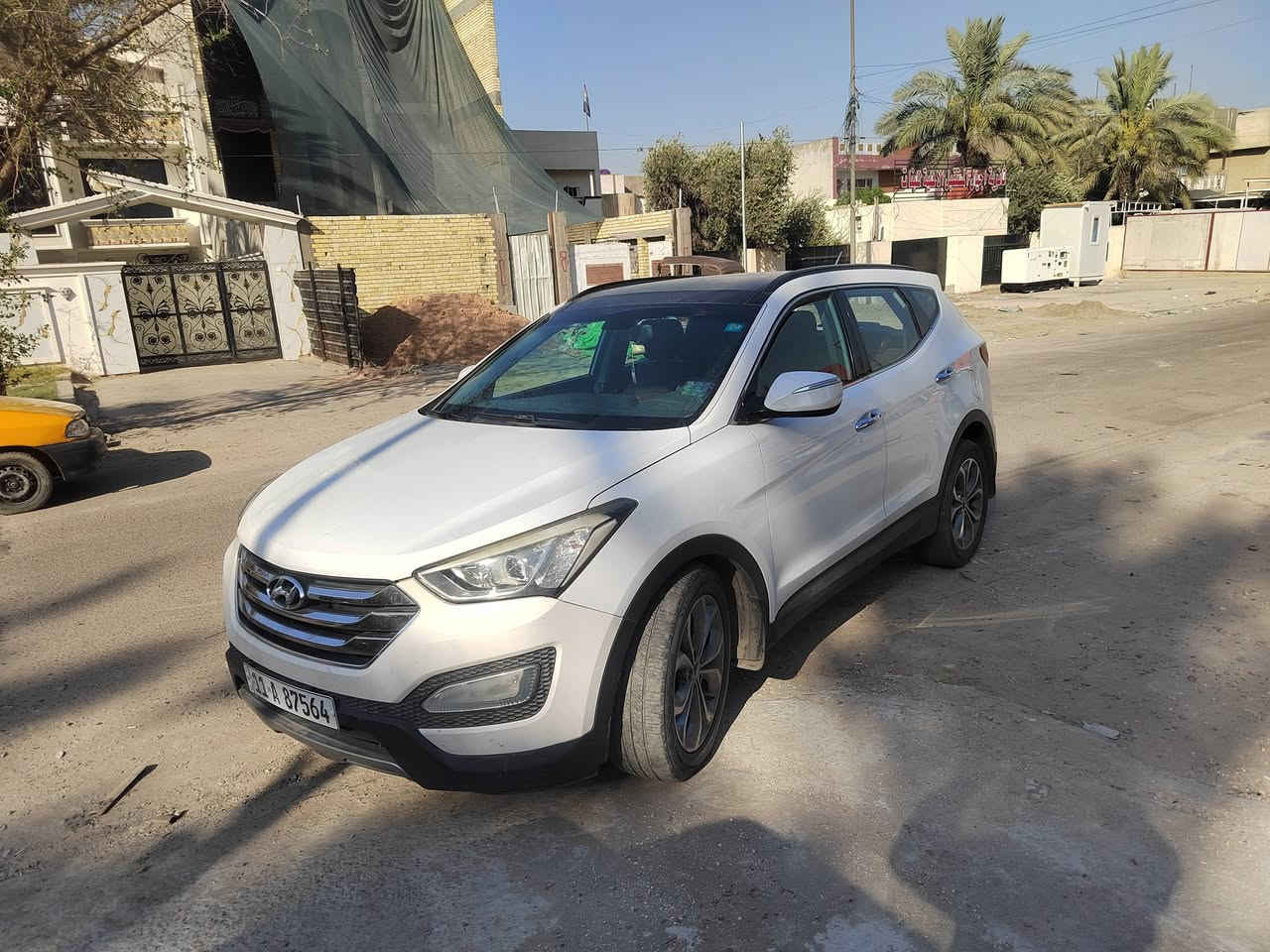 سلام عليكم سنتافي موديل ٢٠١٣  كامل مواصفات فول كل الي بدماغك موجود رقم انكليزي بغداد سنويه الى ٢٠٣١ السياره بسمي مابيه اي حادث مكفوله ماعدا بارد قليل كلش ومكحل ماشيه ١١٤ محرك بلادي السعر ١٧٠  الاتصال ***********
