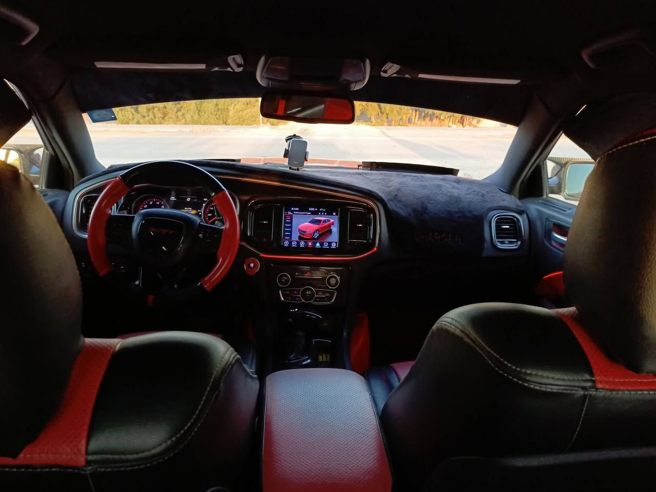 السلام عليكم جارجر مديل 16اصل فول مواصفات عده الفتحه السياره كفاله عامه من كل ضربه فقط تغير لون بدون قطرت معجون السياره جاهزه من كلشي كل نقص ما بيها ماشيه 160kحقيقي اريد مراوس بلون ابيض سعر 175وبيها مجال بصيط خاص مفتوح ***********
