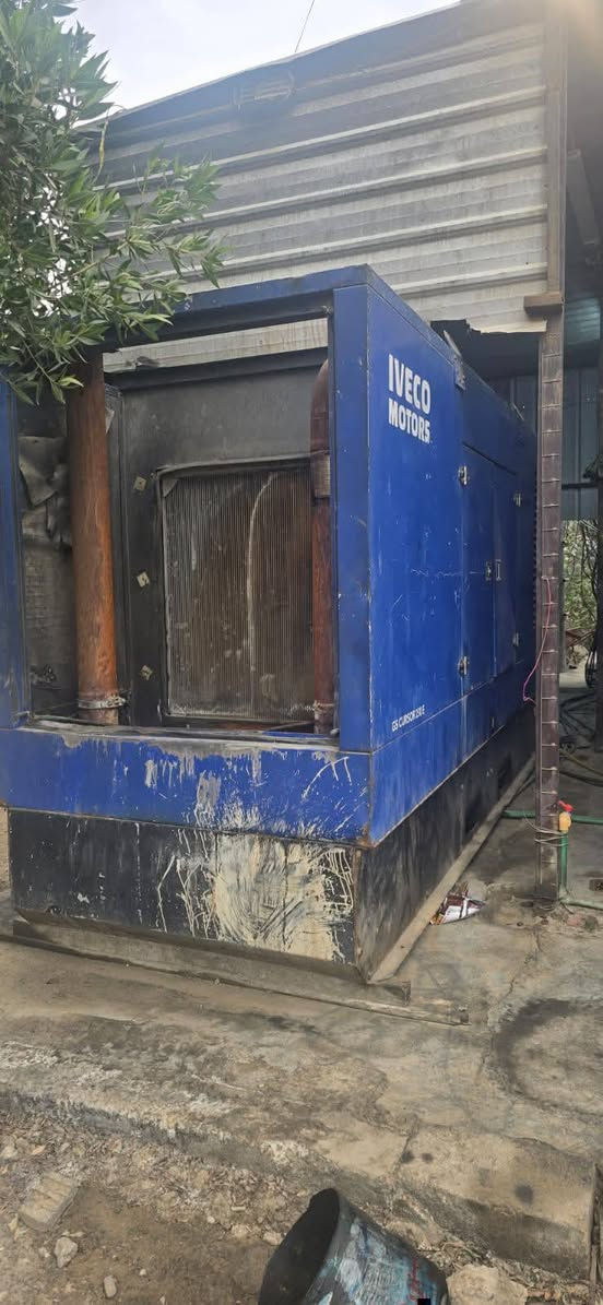 السلام عليكم للبيع افيكو كروز 8 
250 كيفي استندر لاصرف ولابخار شرط الحمل مكان بغداد تواصل) ‏‪***********‬‏
