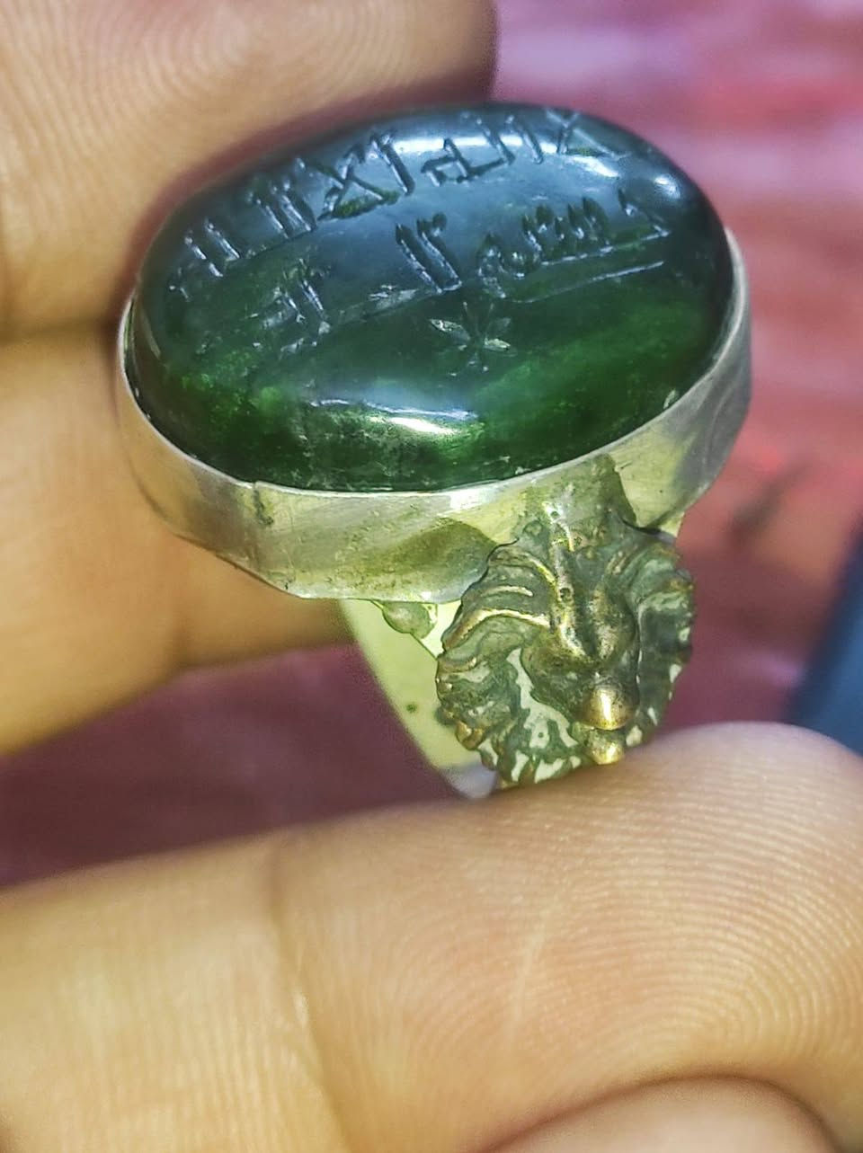 بسم الله 
يشم قديم خط كوفي 
يشف حجر والله يخبل
كلش طاقته حلوه حجر البركه 
فضه عراقي ٩٢٥ 
كل٢ب٦٠ جوه البلاش اول واحد يتمم الف عافيه
***********واتساب
