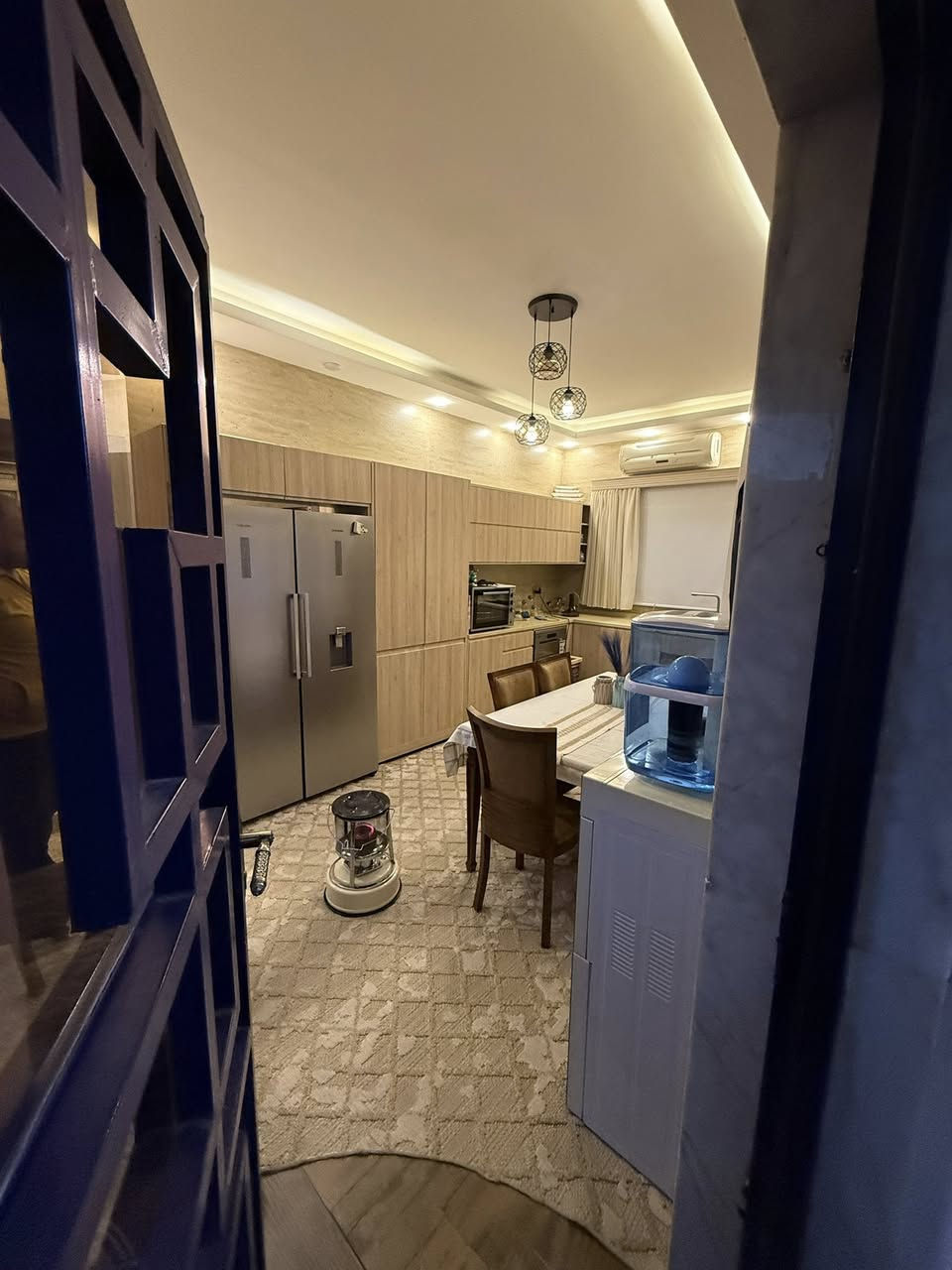 دار للبيع _ فرصة لا تعوض !🏡
دار- للبيع- في التعليم العالي - مجمع النور السگني 
بينا حديث وثقيل - المساحه 144 متر - وجهه12 -عمق 12 
يحتوي دار علئ 4 غرف انوم + هول + مطبخ + صحيات +
اتجاه دار قبله و ركن 
اتفصيل اكثر اتصلو علئ ارقام التاليه 
*********** اسيا
*********** كورك 
نستقبل كافه العروضات في احياء التعليم العالي
