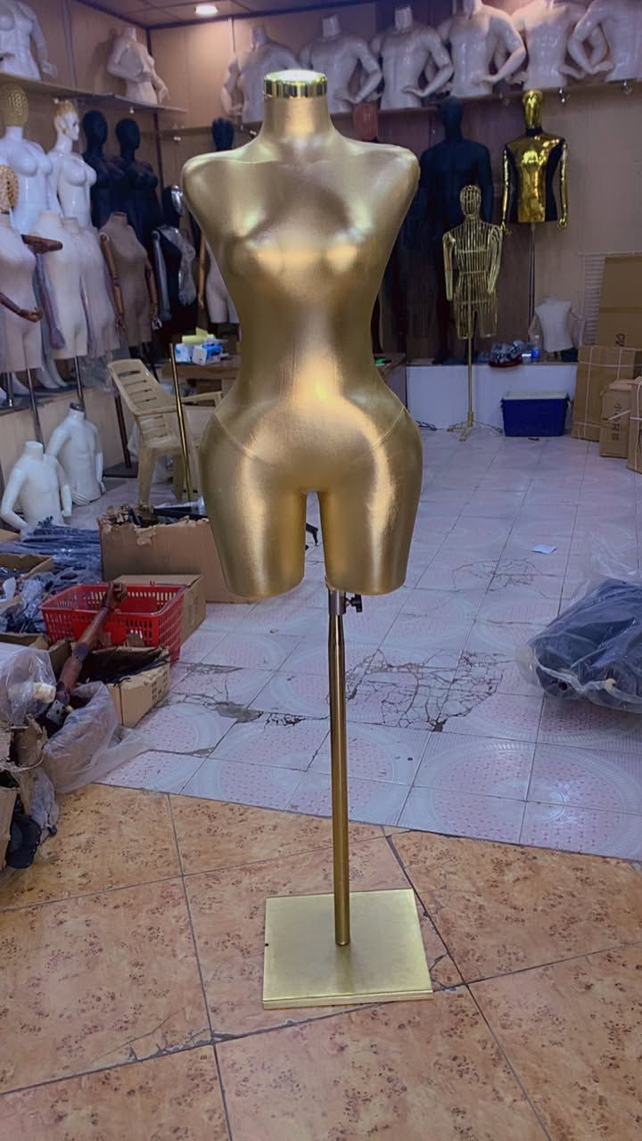 سلام عليكم ورحمة الله وبركاته نوفر لكم كل ماهو جديد من ديكورات وستانذات وتعاليك وديكور كامل متكامل للطلب والاستفسار واتساب *********** توجد خدمه توصيل كافه انحاء العراق
