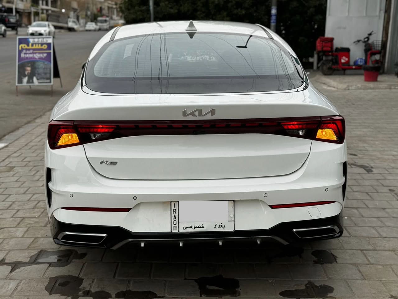 السلام عليكم كيا K5 خليجي محرك ٢٠٠٠ دوش
السيارة جديدة وكفالة من الصبغ والتكحيل عدا بارد كد شبر بالباب الخلفي جهة الصدر
رقم بغداد - تحويل 
المواصفات
بصمة ابواب 
بصمة تشغيل 
تشغيل عن بعد 
شاشة كبيرة 
ترحيب 
مودات قيادة 
صندوق ذكي 
كشن كهرباء
حساسات امامي وخلفي 
اشاير بالمري ومري قلاب 

للاستفسار الاتصال على الرقم
***********
مكان السيارة شارع فلسطين
السعر 190 وبي مجال
