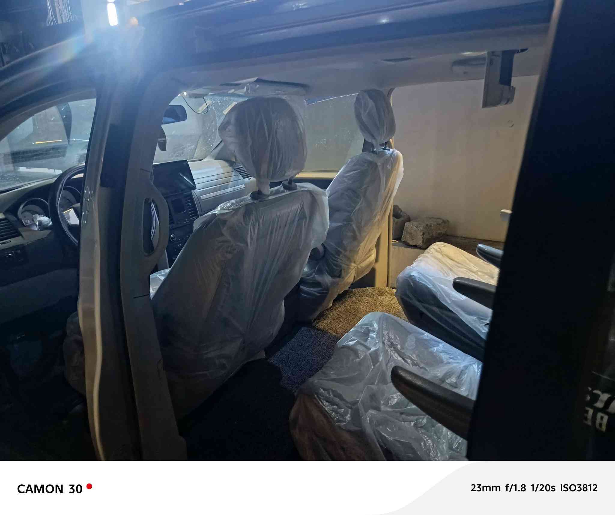 ***********
دودج كرفان 2008 
3300
