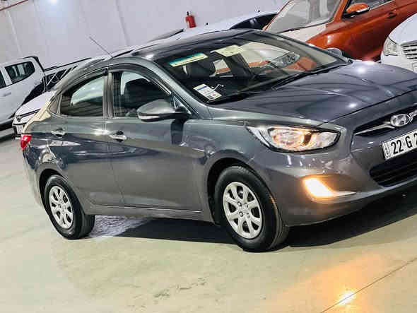 هيونداي اكسنت 2012گيرعادي بي سبوغ و ته زره و ته نها دوو جئگاي بچوكي ساردي هه يه گيرو مه كينه ي به شه رت نه كرايته وه توند و تؤل وه ك تؤپ چوار تاي نوي له ژير دايه سه نه وي تا 2027به ناوي خؤمانه وه يه مالي دؤست ..ژم *********** شوين سؤران سعري 93$ كمك مجال سوران
