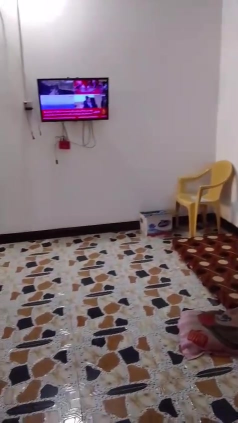 السلام عليكم ورحمة الله وبركاته
يوجد بيت متكون من غرفتين وصاله جاهزات
والمطبخ والاستقبال هيكل بدون الارضيه والجص
قريب على المدخل الشرقي يبعد عن بوابة الرمادي ١ كيلو
تحويل مباشر
المساحه 360متر تقريبآ
السعر ٦٠ مليون
طابو زراعي
رقم الهاتف
***********
