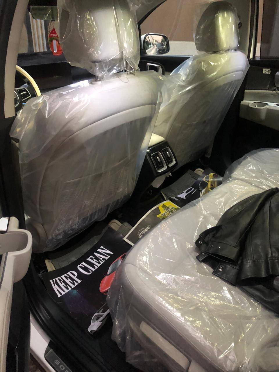 بدون زحمه اقرا التفاصيل زين تتصل فقط عامود الفحص بالنسبه للسعر مجالها جدا قليل يعني شرحت كلشي الك بالتفصيل الممل كيا سورنتو ٢٠٢٥ خليجي رقم بغداد الجديد بانوراما محرك ٦ سلندر ٧ راكب ٣ قطع تبريد تحكمات جهتين كاميرتين حساسات خلفيه واماميه مري شفط اشاير بالمري لدات أماميه كشنات مخمل كهرباء داتا شو ويل ٢٠ شاحن وايرليس بردات خلفيه جنطه كهرباء وبعد بيها مواصفات بس مو فور ويل ولا تدفئة تبريد كشنات بيها بارد موضح بالصور ورصعه بالباب الخلفي ما مصلحه اقل الإصبع ماشيه ٥٠ الف لان استخدام شخصي السعر ٣٢٠  بيها مجال بسيط اخواني الله يرضى عليكم جماعة ٣ و٣١٠ ما ابيعها وان شاء الله تاخذ الاحسن منها اني عارضها بسعر مناسب بالنسبه للسوك بياع شراي ما ابيعلك اخويه وعلئ راسي اخليك بس ما تخدمك والمجال جدا جدا بسيط واشكركم للاتصال *********** و *********** ابو عباس
