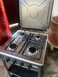 تنور وطباخ ما مشتغل جديد للبيع ب50 ثنيناتهن 07710798230