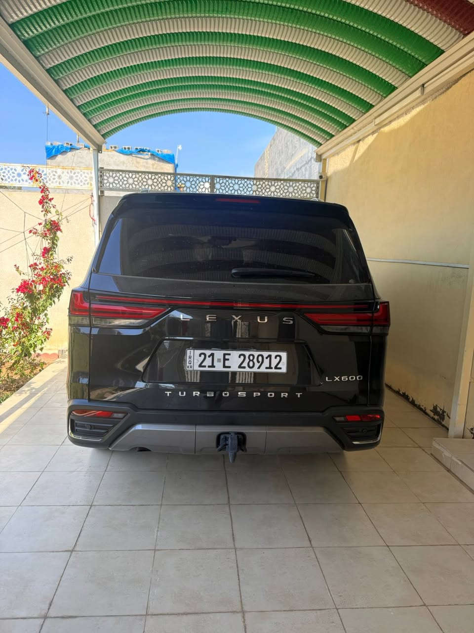 السلام عليكم لكزز للبيع 2024
ماشيه6 الف حقيقي سياره مغلفه ppf 
للستفسار اتصل ***********
