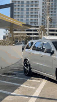 رقم السيارة : دهوك
موقع السيارة : السليمانيه 
موديل السيآرة: 2021 
المسافة المقطوعة: 86000ميل  
اعلئ فئة ب RT 
اللون سمنتي 
السياره كلين صار بيها چكه خفيفه بطارف البنيد وتبدل والچاملغ صفحه السايق بي كارت فقط 
مغلفه ppf
دورنكو ( R/T الوحش ) فئه ( tow and go) 
تحويل او وكاله بشرط 
فول 1/1 مواصفات V8 HEMI 
      بدون فتحه 
 لكزوز اصلي 
دبلات صفر
دسكات برمبو
بصمه بلادي
كت اس ار تي
بجم ليد زينون
رادار امامي 
شاشات خلفية 
حساسات امامي + خلفي
مانع تصادم
اوتو ستوب
 تحديد مسار
قياده ذاتيه
تحكمات ستيرن
اوامر صوتيه 
كشنات تدفئه
كشنات  vib منفصل 
كشن كهرباء
كشن جلد+شامو
ستيرن تدفئه
تحكم ستيرن كهرباء
جنطه كهرباء
سستم صوت harman/kardon
نضام اقتصادي ايكو
شفتات ستيرن
نضام سبورت
نضام تراك
دفع رباعي 
انضمة وضعيات قياده
علما ان السياره مضاف الها منضومه غاز تركيه من شركه درايف كلين وبضمان الشركه السليمانيه ،
السعر 330وبيها مجال
***********
