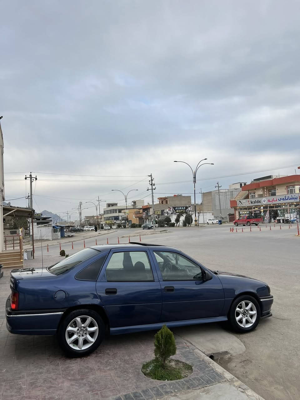 ئۆپڵ ڤیکتڕا نمونە 👌👌
مۆدێل ٩٥   سڵاید وییل بیکاشۆ   
گەرمی کارەبای هەموو گیانی بەشەرت  
هەموو گیانی بگەڕێی شوخوو  قوپاویەک  نادۆزیتەوە 
سبوخ عامە بەس بۆجوانی بێ دەحم بێ لێدران  
ئەوەل یاتی لەگەڵ دایە بۆ سەیتەرە مشکیلەی نییە  
گێڕو مەکینە بەشەرت  
شوێن ڕانییە  
ژ.م ***********
