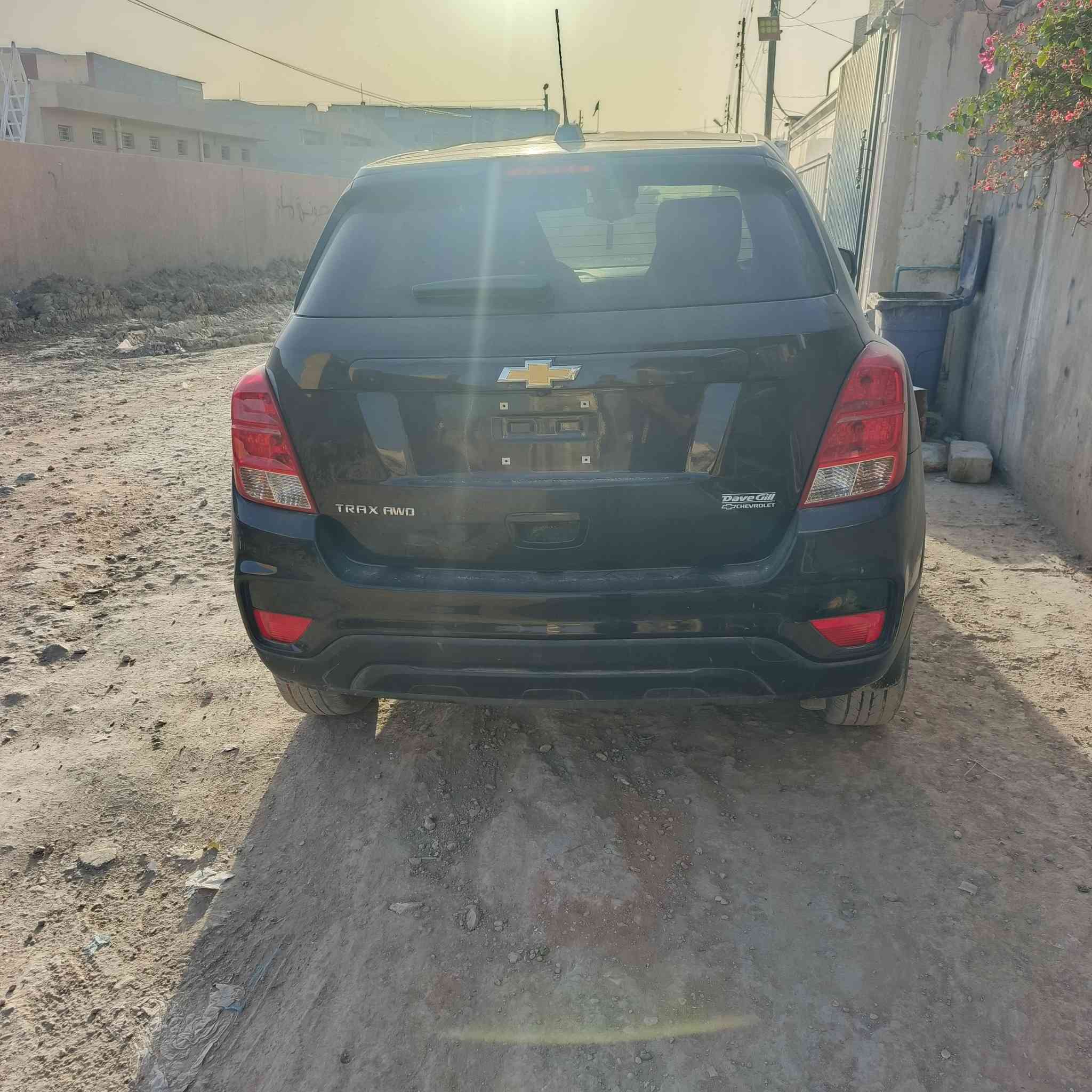 السلام عليكم
شوفر تراكس موديل ٢٠٢٢ وارد ماشية ٤٨ حادث موضح  تبديل بنيد تصليح السعر ٩٣ سياره بالحله حي العسكري شارع ٨٠(***********)
