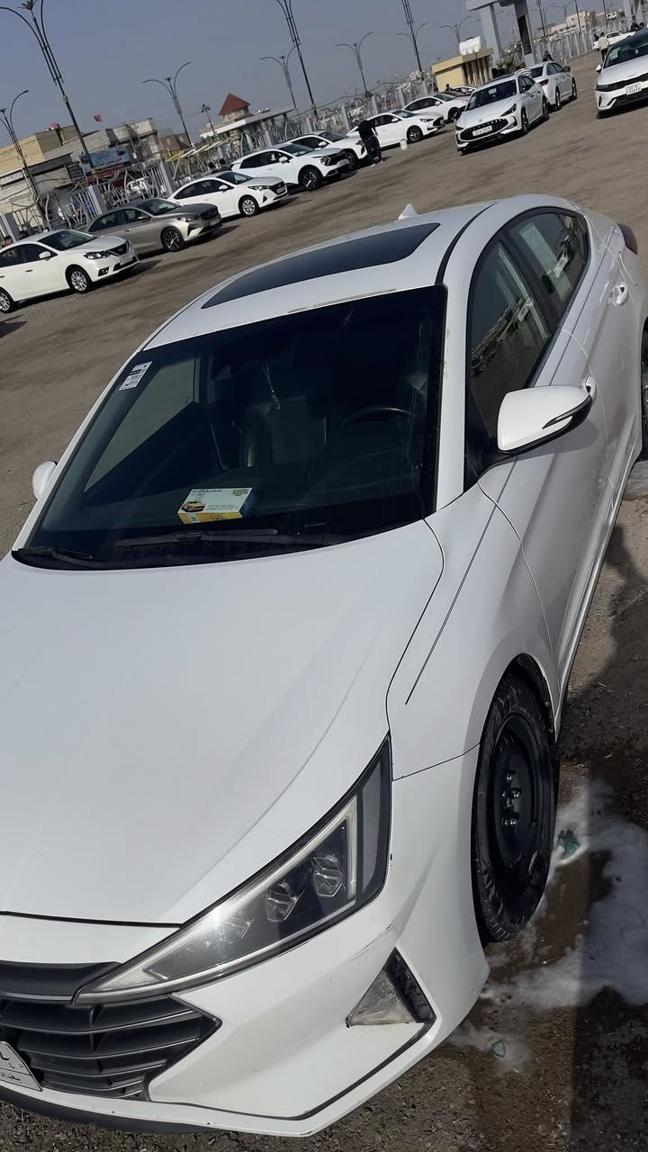 النترا 2020 امريكي 
ضرره جاملغ وبنيد 
مكينه 2000 دوش 
السياره فول فتحه بصمه دواخل جلد 1/1
السياره رقم بغداد معوقين ب2027 تصير حره
مكان السياره حاليا بصره 
السعر130 وبيه مجال 
باقي التفاصيل تواصل واتساب  
***********
