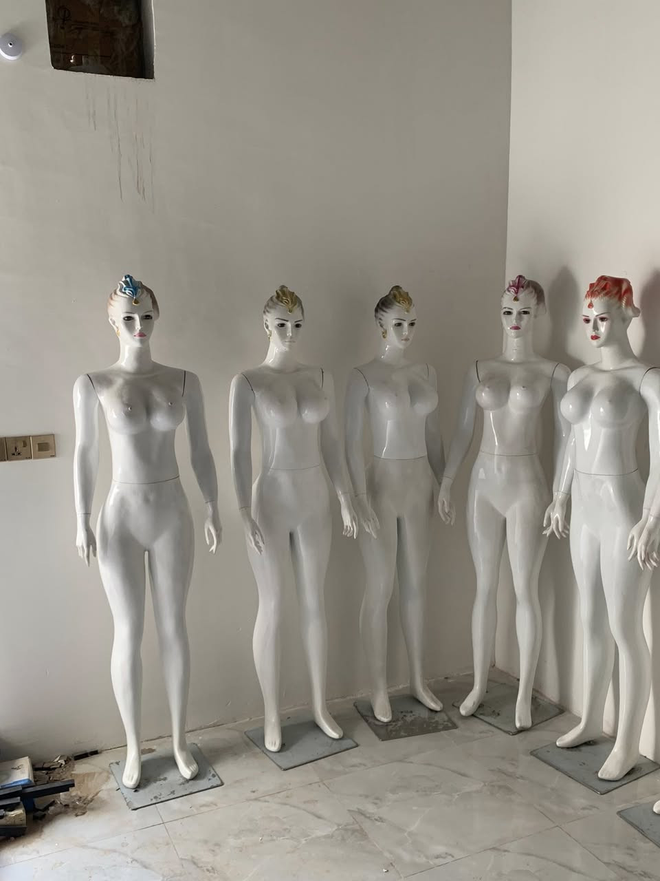 ملكانات عدد ٧ للبيع الاتصال ع رقم
***********
