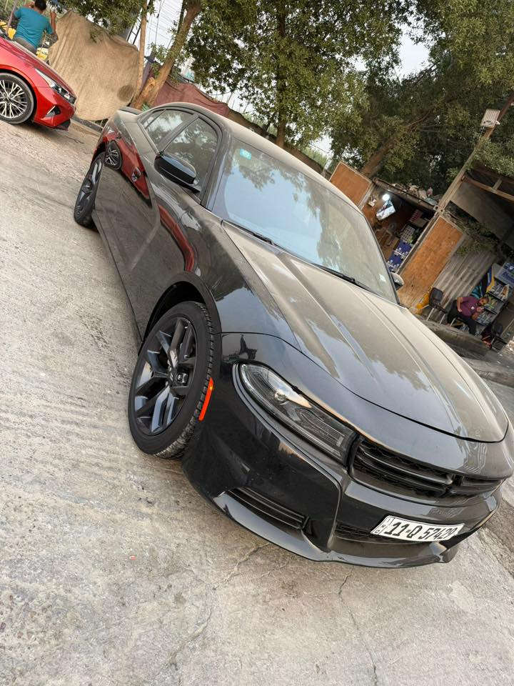 السلام عليكم
جارجر موديل 2023 SXT 
شاشه جبيره كار بلي 
حساسات وكامره وتشغيل عن بعد 
 ومواصفات الsxt الباقيه معروفه
ماشيه 30 الف. سياره جديده 
‏صور الحادث بل منشور  وهنا صار بيه صبغ جاملغ وقبغ الجنطه  
ول سونار بل منشور 

، السعر ٢٣٥ قفل 🔒 
مكان الكرخ 
0770 703 6060
