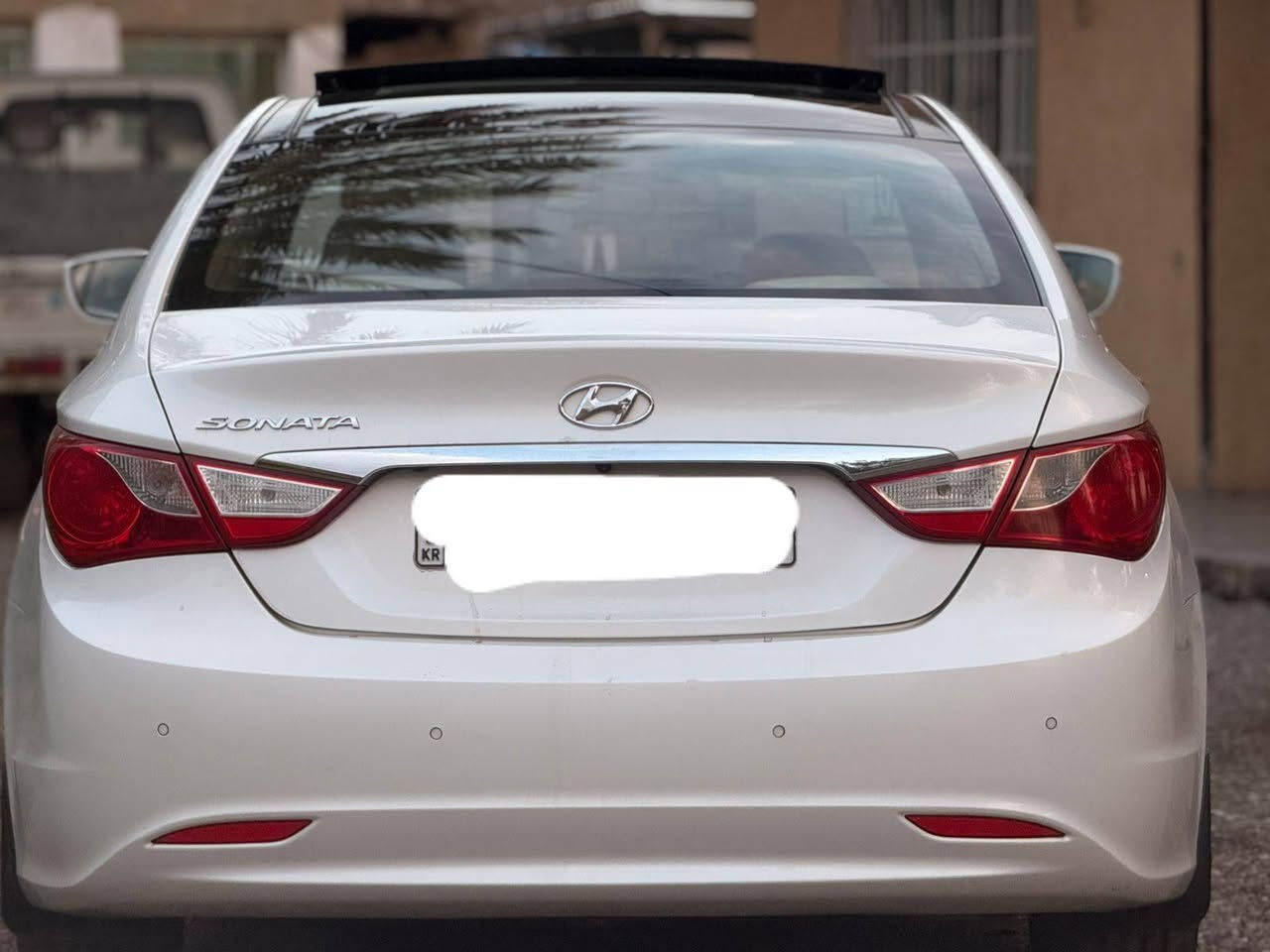 هونداي سوناتا 2013 مكينه 2400 مكفولة 
رقم اربيل دولي 
لاتبخير ولاتنقيص 
ويل 17 كروم 
يده كروم شباك كروم 
منظومه زنون كامل ناصي عالي بلاحكتورات 
بدون صبغ 
بارد بالجامرلق الخلق وشخط كلش بسيط بالباب الخلف السائق تخم تاير جديد 
صدر جديد 
سياره عل ايد وحده 
قماره بنورما طكتين 
تاب مع كامره دواره 
دشبول مامفطر 
سياره ماشيه 252 الف مشي داخلي مو طرق بعيده السياره بحاله الوكاله واحلى من الصوره 

رقم صاحب سيارة ***********
