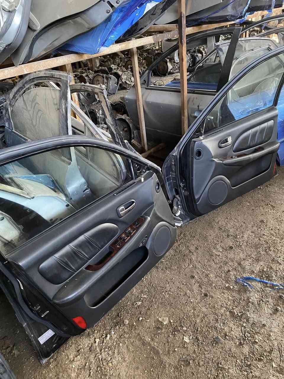 السلام عليكم سياره كامله بيع قطع غيار لون اسود سوناتا 2005 جدد كلش لاستفسار اكثر ***********
