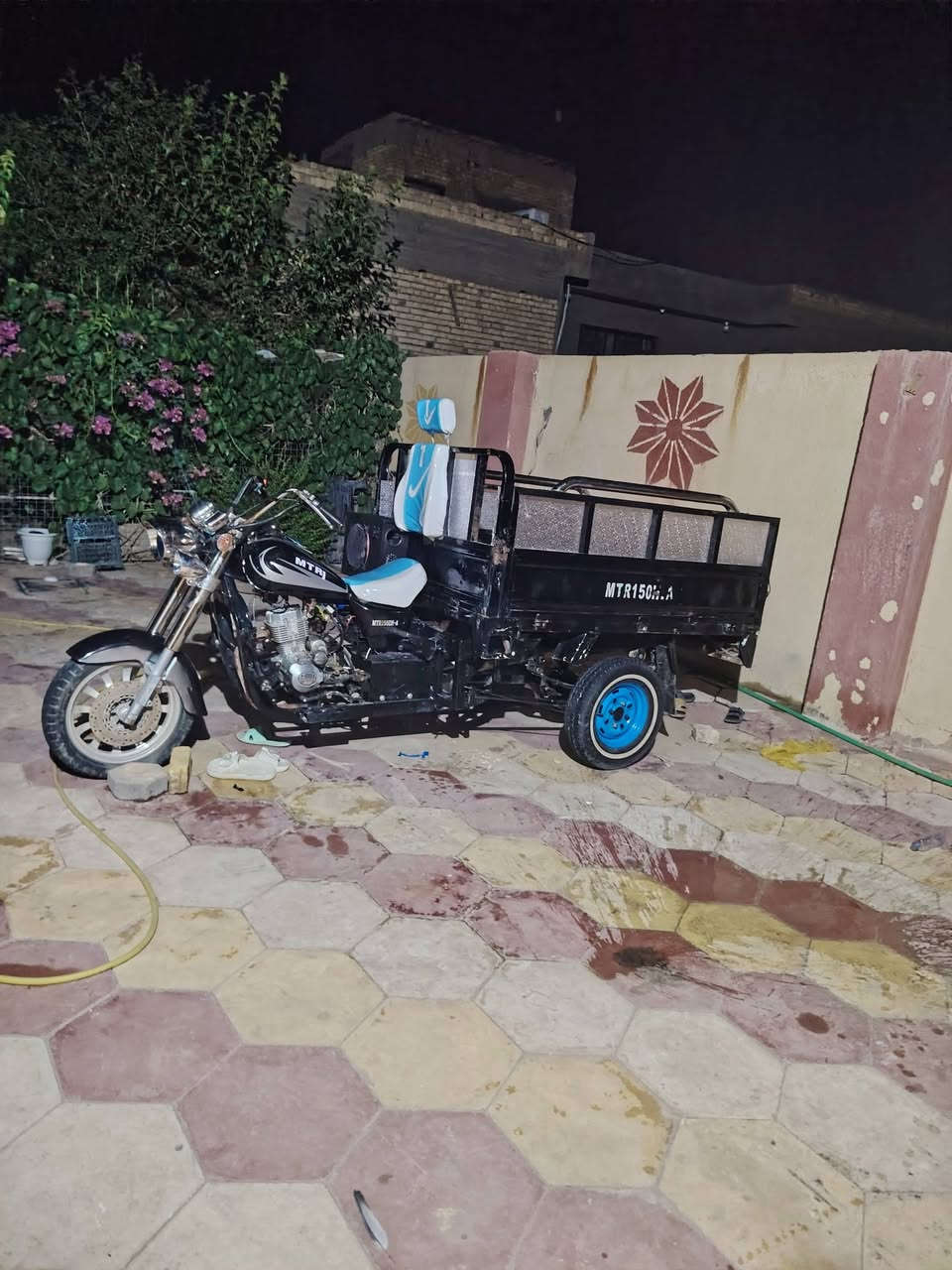 ستوته لبيع مديل 16 تعمير حديد كله وراق مكاني رميثه سعره 1400جديده حيل ***********
