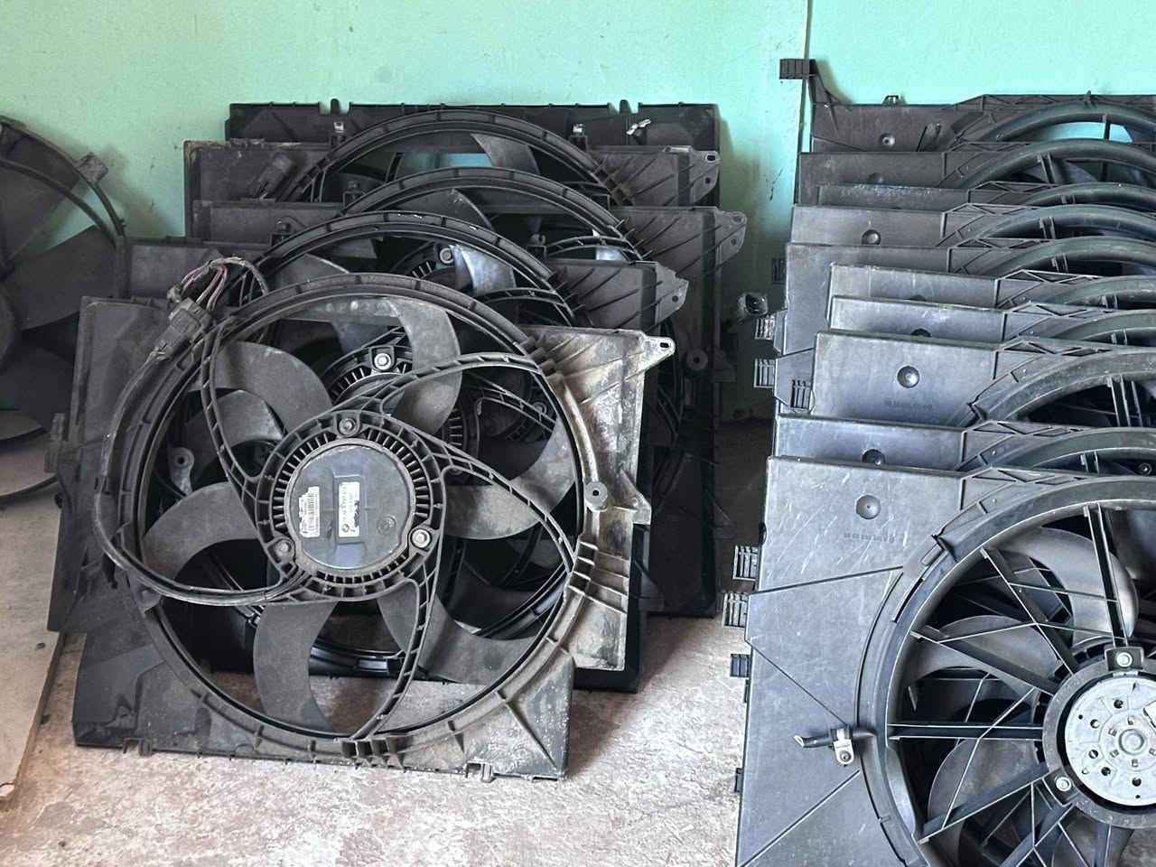 السلام عليكم. نوزلات 25 مسكر. مراوح f01 ومرارح. مارسيدس  عقل مكينه. 413 مسكر فانوس وهواي نواعم كله على الشرط.  مكاني بصره *********** توصيل موجود محافظات
