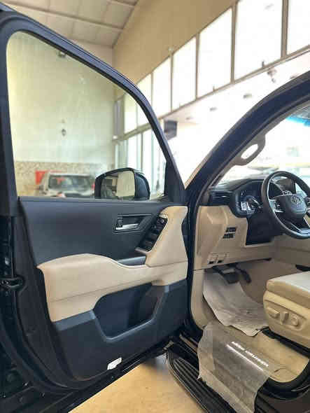 سلام عليكم لاندكروزر موديل 2025 لمتد بريم اصل بوب شفط اربع كامرات رقم أربيل السعر 78$ العنوان بغداد شراي اتصل ***********
