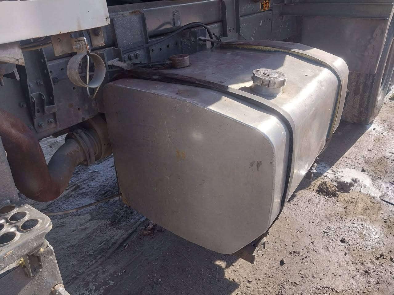 سلام عليكم تانكي للبيع 400لتر مال رينو استفسار على هذا الرقم ***********
