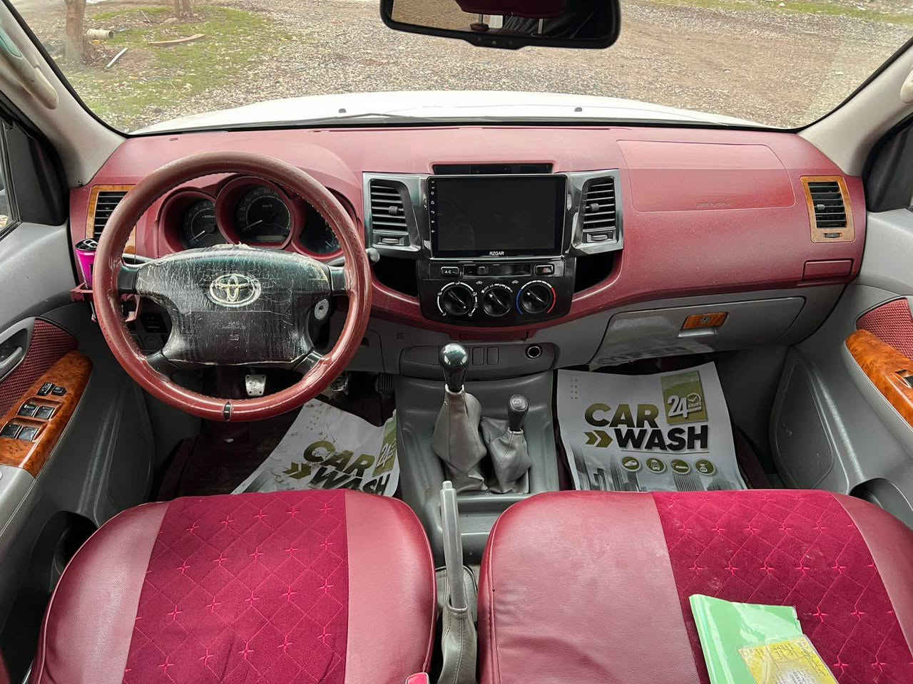 مە رزيه ٢٠٠٨ سعودى ده ره چه يه ك 
(***********)
سه ياره كه بۆياخى نييه سارد و پارچه كرانه وه ى نييه 

گيرو مه كينه ى به شه رت سه وت و سه رف و بوخارى نييه

پيش و دواى تازه داگيراوه چوار تايه ى لۆکى له ژيره يه ك دينار مه سره فى نييه 

ژينگه و سه نه وى تازه يه به ناوى خۆمانه ون يه ته حويل وه كاله به شه رت 

سعرى ١٦٩$ معامه له له سليمانيم      *********** السليمانية, العراق
