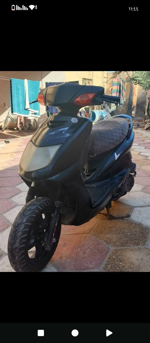 السلام عليكم درجه لبيع سكنس نثيه  حلولدرجه سلف شغل 
ليتات شغله سعر 400بيه مجال إلى  
رقم الهاتف ***********
علوان البصره ابوالخصيب 
يوسفان
