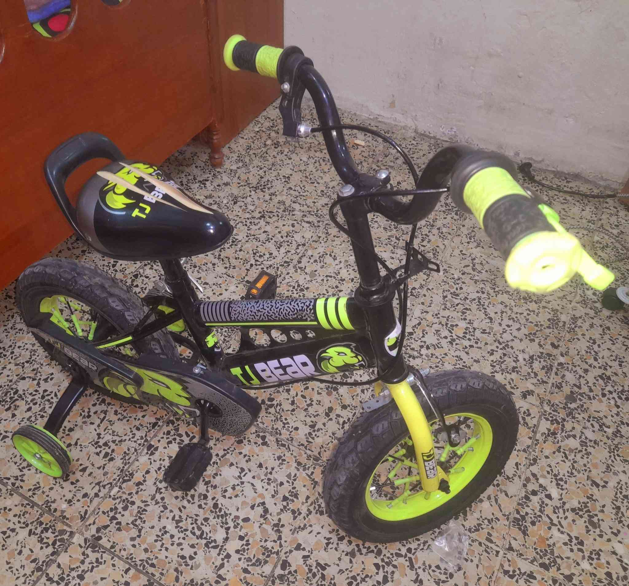 بايسكل مستعمل للبيع نضيف سعره ٣٠ الف وبي مجال


**إذا كنت صاحب هذا الإعلان وتريد حذفه لأي سبب، رجاءا أرسل رسالة إلى الدعم الفني**