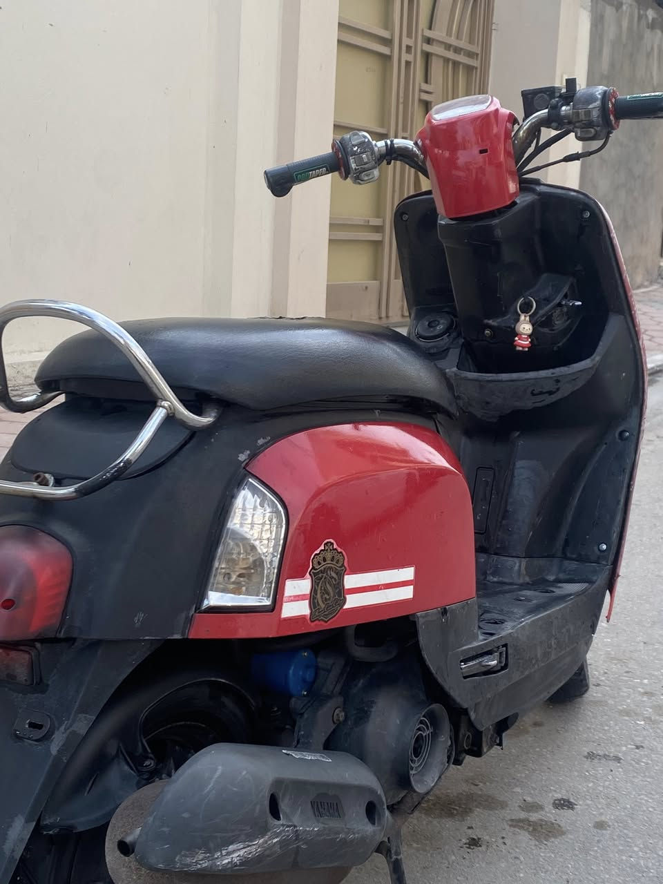 السلام عليكم دراجه بوليس . مكينه تخبل مقفوله ع80 دراجه تجي تفحصه ب ايدك كلش حلوه و نضيفه سلف رياضي لون ازرك الدراجه نقصهه تاير امامي الـسعر 700 و بيهه مجال حك جيتك المكان كربلاء حي النصر .. ***********
