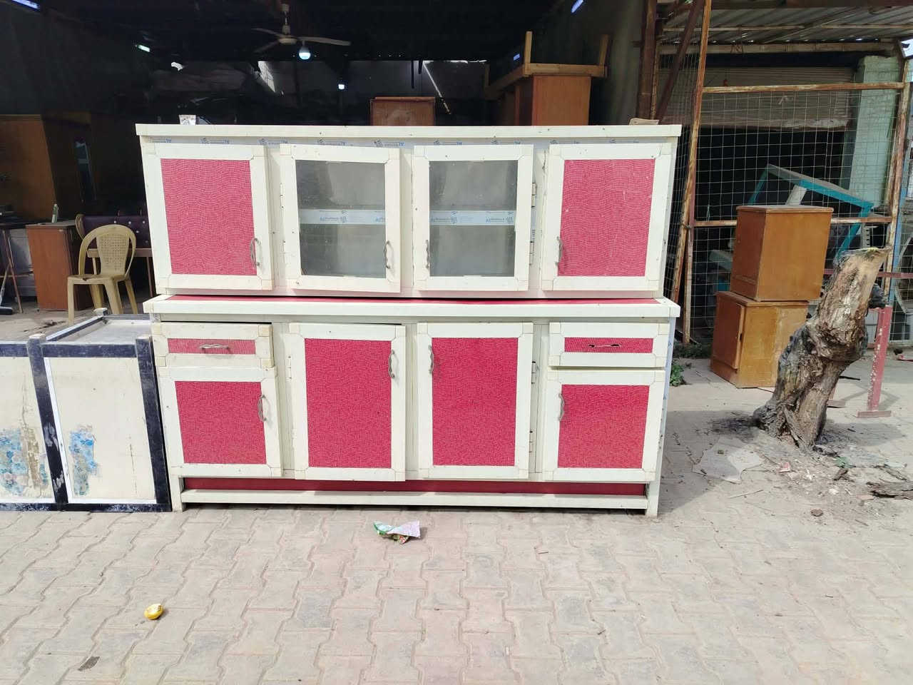 السلام عليكم متوفر كاونترات واخشاب جديد ومستخدم وايضاََ يتوفر نضام استبدال  الكاونترات الجديد بل مستخدم وعمل وصيانة الكاونترات والاخشاب المكان مشخاب قرب جسر الدبينيه
السعر والتفاصيل (خاااص خاااص؟) 
***********
