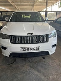 موديل ١٧   لاريدو  جنطه كهرباء كشن جلد وكهرباء فتحه بصمه  تشغيل عن بعد...