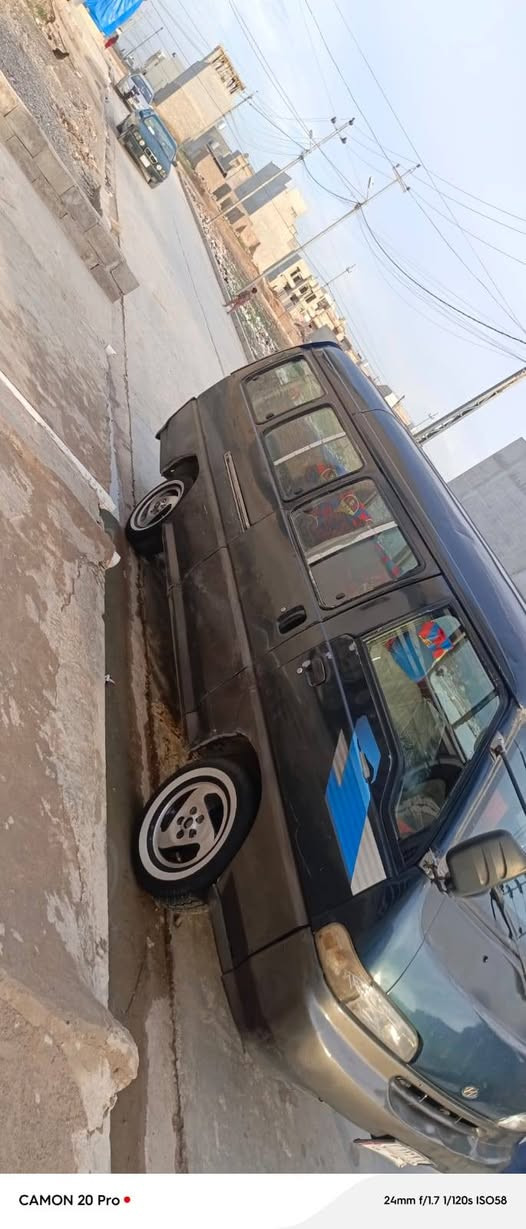 السلام عليكم كيا 14راكب موديل97شرط الوكاله والتحويل عليها هيئه وغرامات 4ورقات شرط وكاله والتحويل السعر 40ترهم مراوس واخذ فرق ***********.، ***********عنوان موصل حي السماح مكينه وكير بنكو شرط طخم تاير وايرمنيه كله شغال
