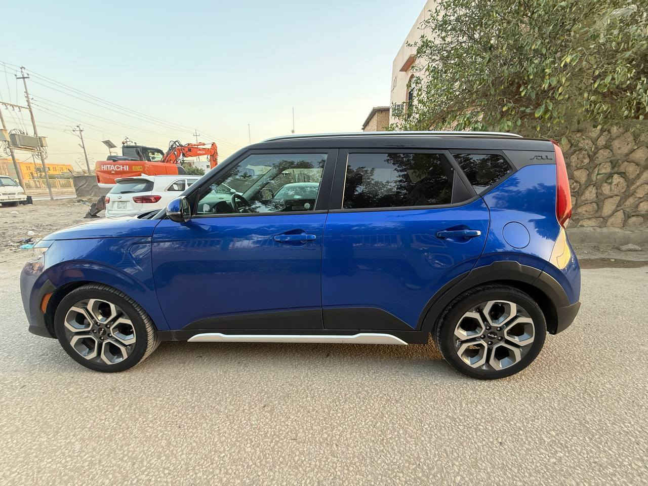 السلام عليكم
كيا صول موديل 2022 أمريكي
بدون رقم منفيس بأسمي 
مكينه دوش
ماشيه (٤٦) 
فول مواصفات عدا الفتحه
حادث تبديل فقط بدون دواخل جاملغ امامي وباب الصدر ورشه بلبنيد 
السعر ١٣٥ وبيه مجال 
العنوان بابل الحمزه الغربي
للاستفسار ***********
