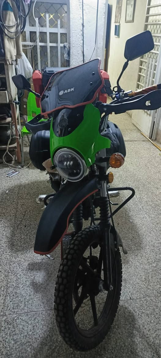 السلام عليكم دراجه دايوان جبلي زيرو ماشيه 659كيلو قابل للزياده لون اخضر رقم اربيل عليهه جنط 3 وجامع اماميه يدات سكليتر جلاتين وماسك تليفون وماسك بطل وشاحنه اصليه شحن سريع وشفت ستيرن وجهاز جي بي اس وداش كام امامي وخلفي تاير ماركه خلفي عريض جلاتين مع دوشمه كامله ربع متصر عليهه سعر ب2800وبيهه مجال بسيط  ***********
