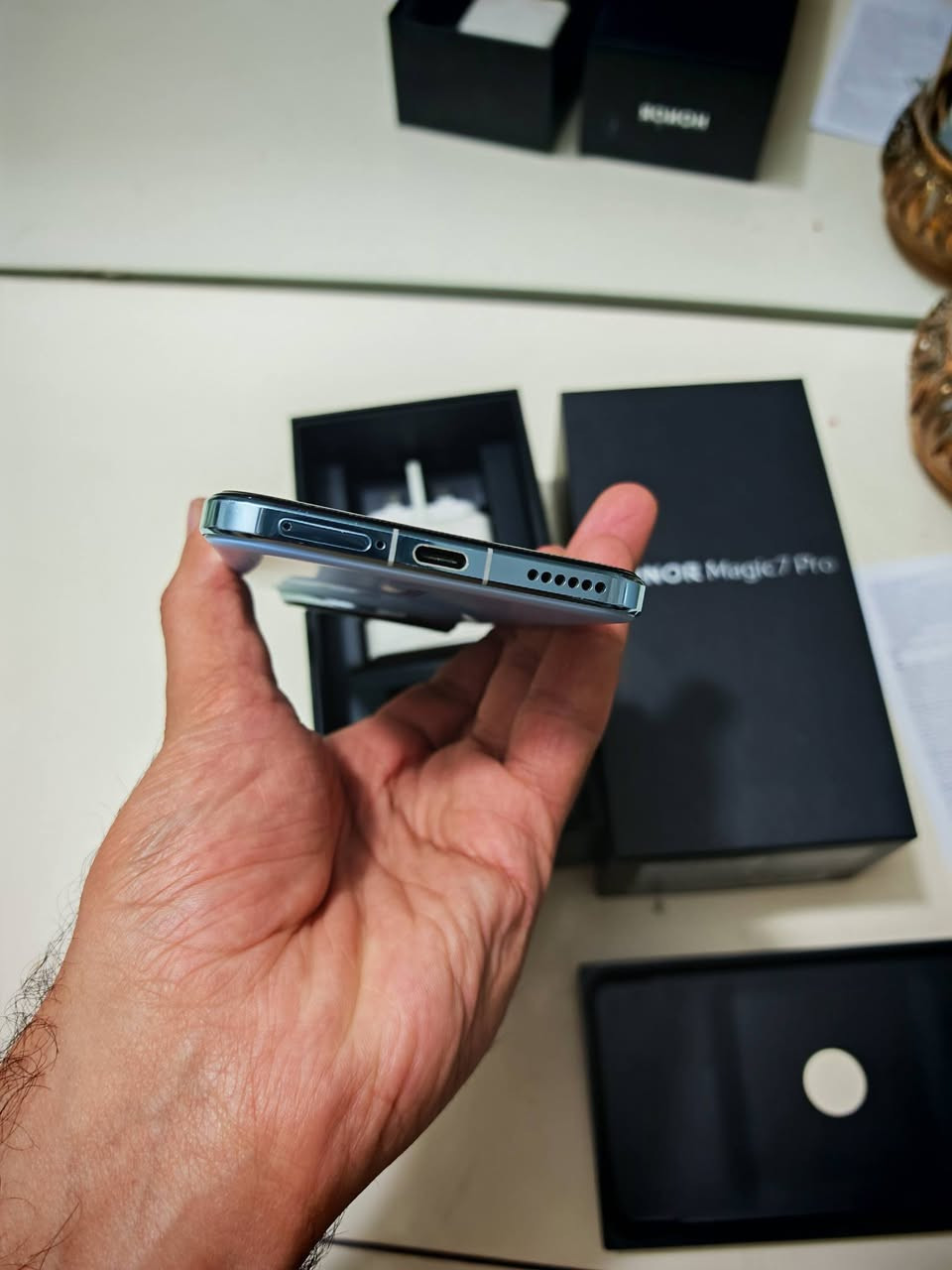 السلام عليكم
ماجك 7 برو ...512.. 12 
سعره 820 ألف بغداد 
***********
