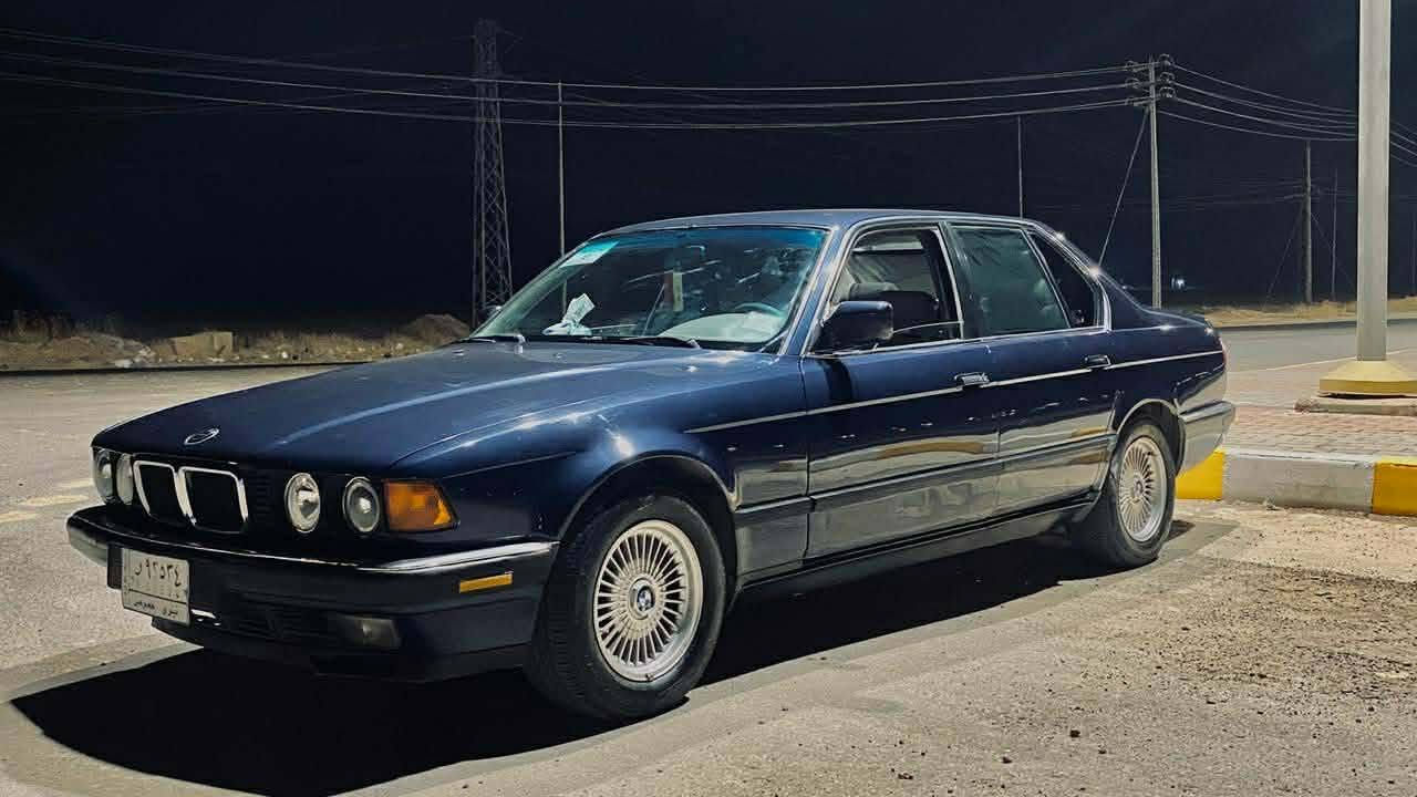 للبيع سياره بي ام 700 كير توماتيكي موديل 1992 رقم نينوى سياره نظيفه اي عيب مابي تبريد ثلج ست سلندر مكينه 35 لاصرف ولا بخار سنويه لحد 28 بطاقه  شرط التحويل قانونيات سعر 50$ وبي مجال قليل مكاني كركوك شراي خابر *********** كركوك, العراق
