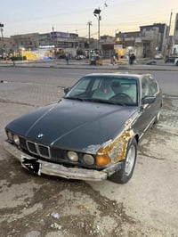 Bmwموديل ٨٩ كهرباء يرادلها شغل محرك وكير خير من الله الكشر كدامك ناقصه...