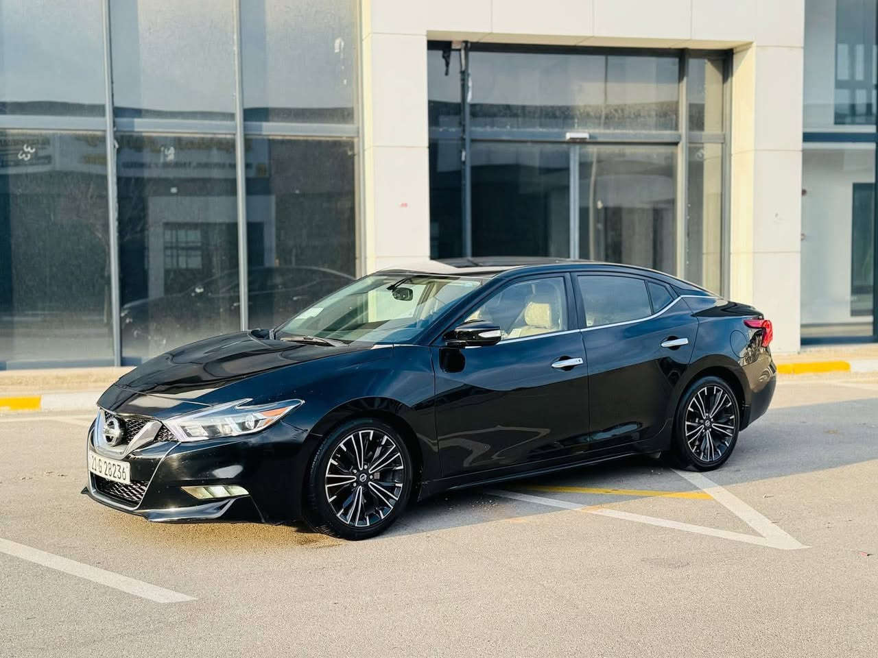 السلام عليكم

نيسان ماكزيما 2016 مواصفات SV
_______________________________
6 سلندر 350‪0  
 رقم سليمانية شرط التحويل فقط
سنوية ورقم جديد 2029
_______________________________
للبيع فقط
_______________________________

تفاصيل السيارة :

السيارة وارد 
بيها فقط بونيد صبغ بدون دواخل
وكم مكان تكحيل
ايرباك مرجع سستم اني مرجعه بيدي بدون اي جطل او مقاومة
سيارة متعوب عليها وما بيها مصرف ربع دينار
_______________________________
المحرك بشرط  
الكير مكفول كفالة عامة
صدر امامي خلفي جديد
تخم تاير جديد
_______________________________
مواصفات السيارة 
   تشغيل عن بعد
♦️دواخل صاج ملكي
♦️حساسات خلفي
♦️غرفة جلد 
♦️كشنات جلد 
♦️كشنات حضن
♦️ كشنات كهرباء
♦️كشنات تدفئة
♦️ستيرن كهرباء
♦️تبريد قطعتين
♦️كامرة خلفية
♦️ويل 18 بلادي بلاتينيوم
♦️لايتات عالي ناصي بلاجكتور  كله زينون
♦️3 انظمة قيادة
♦️مري تعتيم 
♦️كامرة دوارة
♦️والباقي موصفات معروفه
_______________________________
_______________________________
السعر وبيها مجال بسيط  
125$ وبيها مجال بسيط كلش
_______________________________
مكان السيارة :
كركوك
_______________________________
للأستفسار:
 ***********
متوفر واتساب
