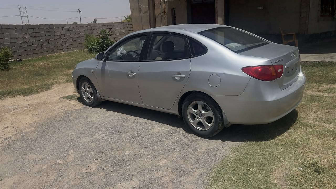 بعد السلام أفانتي للبيع سياره حلوه موديل 2007 كير  محرك شرط
تبريد مايشتغل ماعرف  شبي 
صدر زين 
بيها طكه بسيطه بل درايم شفت فقط  
نقص ويل 
والكشر شوف العين 
السعر 39 وبيها مجال حك الجيه 
 خاص ماجاوب لئن مكلف بل نشر الاستفسار اتصل وبيك خير وتدلل 
***********
