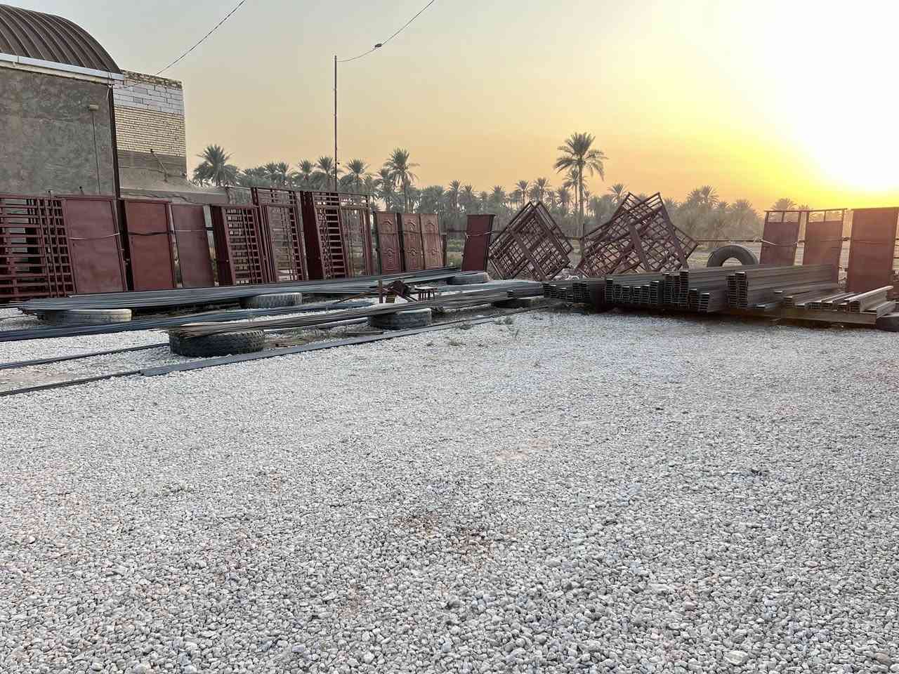 سكلة سيد كرار لبيع الشيلمان والابواب والشبابيك جملة/ مفرد   الحريه / مقابل مفرق ابو حلان

***********
