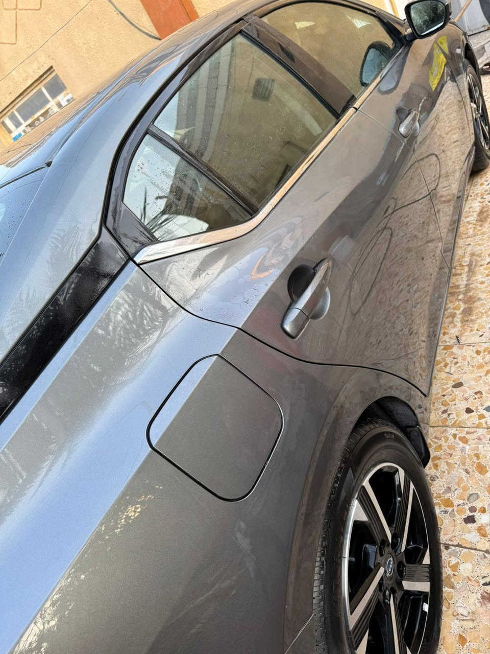 نيسان سنترا مديل 24 4سلندر مكينه دوش ماشيه 25الف ميل بصره حره 135 وبيه مجال    ***********
