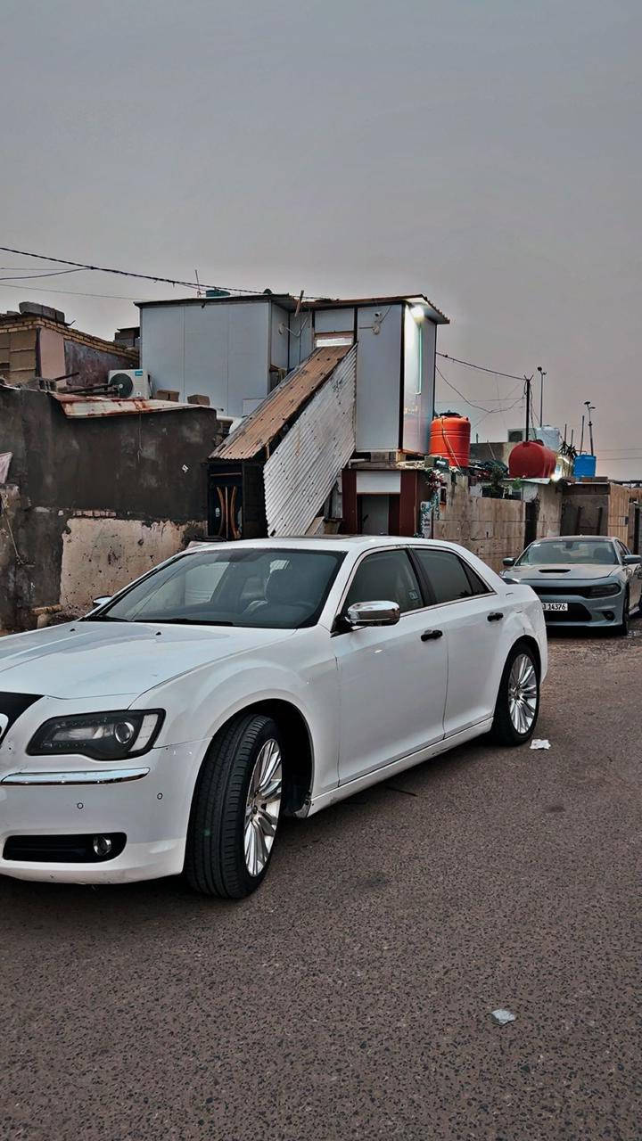 السلام عليكم ابواماً مديل ١٢ كسر كارتون جديده محرك ٣٦٠٠. فول مواصفات ماكني البصره المعقل 
***********
