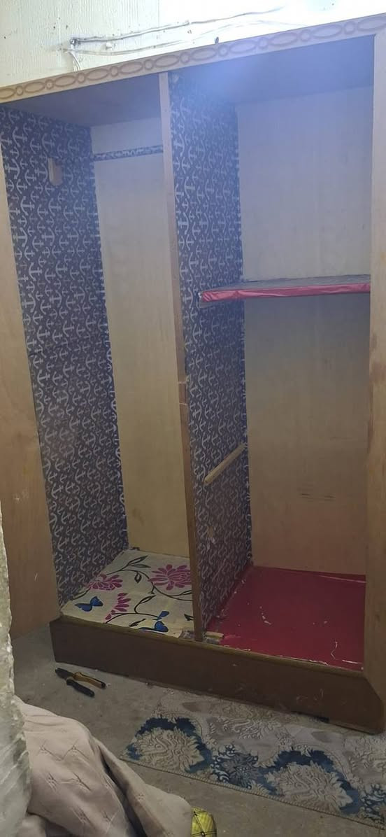 كنتور للبيع قرب حولي الكفيل ***********
