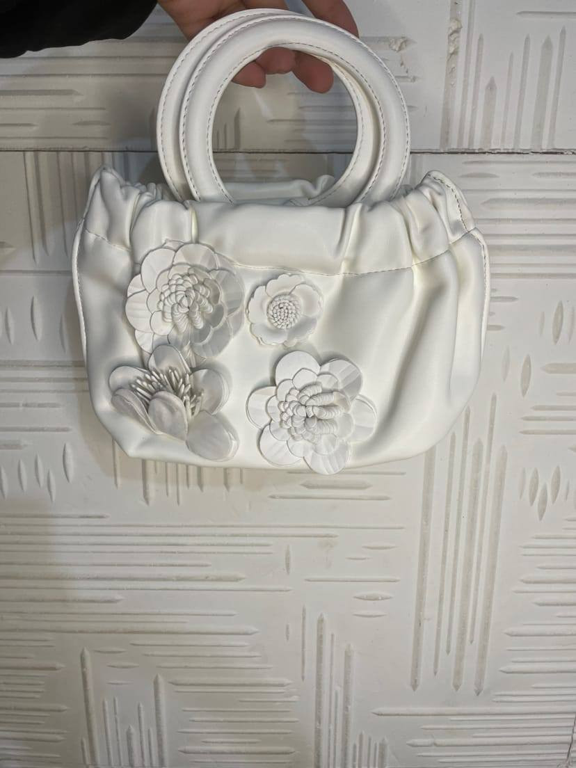 جنط شي كوالتي عالي والسعر نار رررر  للطلب خاص توجد توصيل لجميع المحافظات ارفعو المنشور لطفا


**إذا كنت صاحب هذا الإعلان وتريد حذفه لأي سبب، رجاءا أرسل رسالة إلى الدعم الفني**