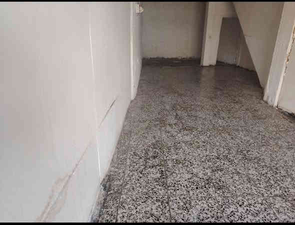 محل للايجار
الحريه دور نواب الظباط شارع مدرسة العلياء
الايجار ٤٠٠ وبي مجال
مساحة ٦٥ نزال ١٤ واجه ٣ونص ويفتح ٤ ونص 
قرب اسواق حجي حسين
شارع عام
رقم *********** واتس اب متوفر
