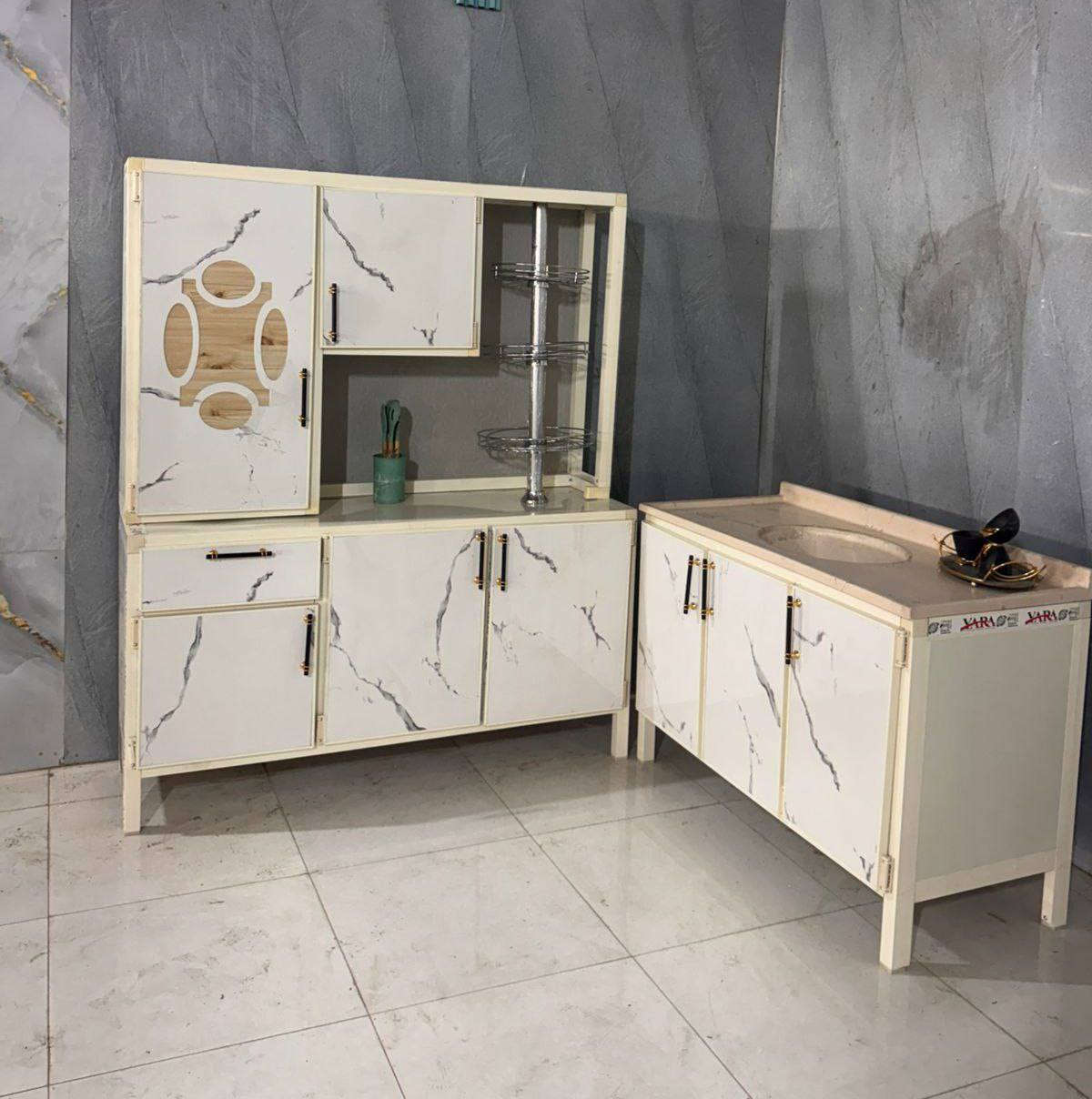 كاونتر. متر ونص
أبو سلة.  
السنك متر وعشرين
المرمر صناعي


**إذا كنت صاحب هذا الإعلان وتريد حذفه لأي سبب، رجاءا أرسل رسالة إلى الدعم الفني**