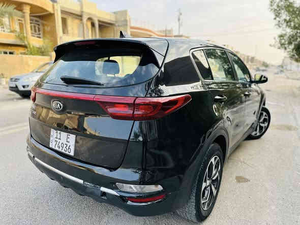 السلام عليكم للبيع 
كيا سبورتج 2020
رقم بغداد بسمي
مواصفات عاديه 
تحديد مسار
مانع تصادم 
شاشه كار بلي + كامره
دمام امامي خلفي
وضعيات قيادة 
مانع انحدار
محرك 2400 
الحادث قطعه وحده فقط جاملغ امامي 
مصبوغ محرك و كير ع وضع شركه ما مفتوحات السعر ١٥٠ وبيه مجال 
للاستفسار ***********
