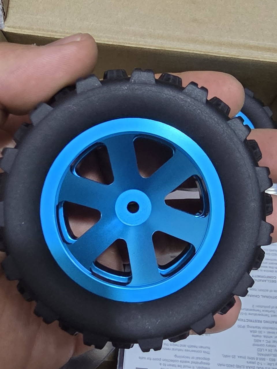 ​المقاس (Scale): 1/12 یان 1/14
النوع (Type): أوف رود / سيارات الرمل والبر (Off-Road / Buggy)
​القطر الخارجي (Diameter): 85mm
​قاعدة التثبيت (Hex Hub): 12mm


**إذا كنت صاحب هذا الإعلان وتريد حذفه لأي سبب، رجاءا أرسل رسالة إلى الدعم الفني**