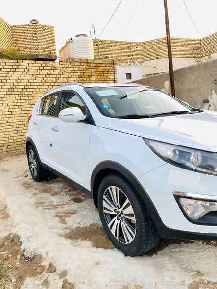 ألسلام عليكم كيا سبورتج للبيع 2016 خليجي السياره مكفوله كفاله عامه 
سياره جديده بمعنه الكلمه احته كتلوكات شركه موجوده 
مواصفات 
حساس خلفي 
كروز سرعة تحكم استيرن جهتين
مري شفط 
اشاير بالمري
ويل كروم 
كامره بالمرايا 
محرك 2400 دوش 
ماشيه 120حقيقي 
120 دك جرص 
مكينه وكير مكفولات وضع شركه 
حداديه 100٪100
سياره بأسمي رقم ذي قار 
السعر170 وبيها مجال
الاستفسار ‏‪
***********
‏
